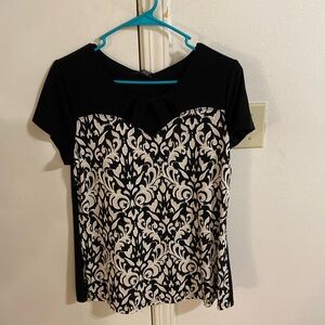 Women’s top, size Medium, colors: Black & beige, New with original tags